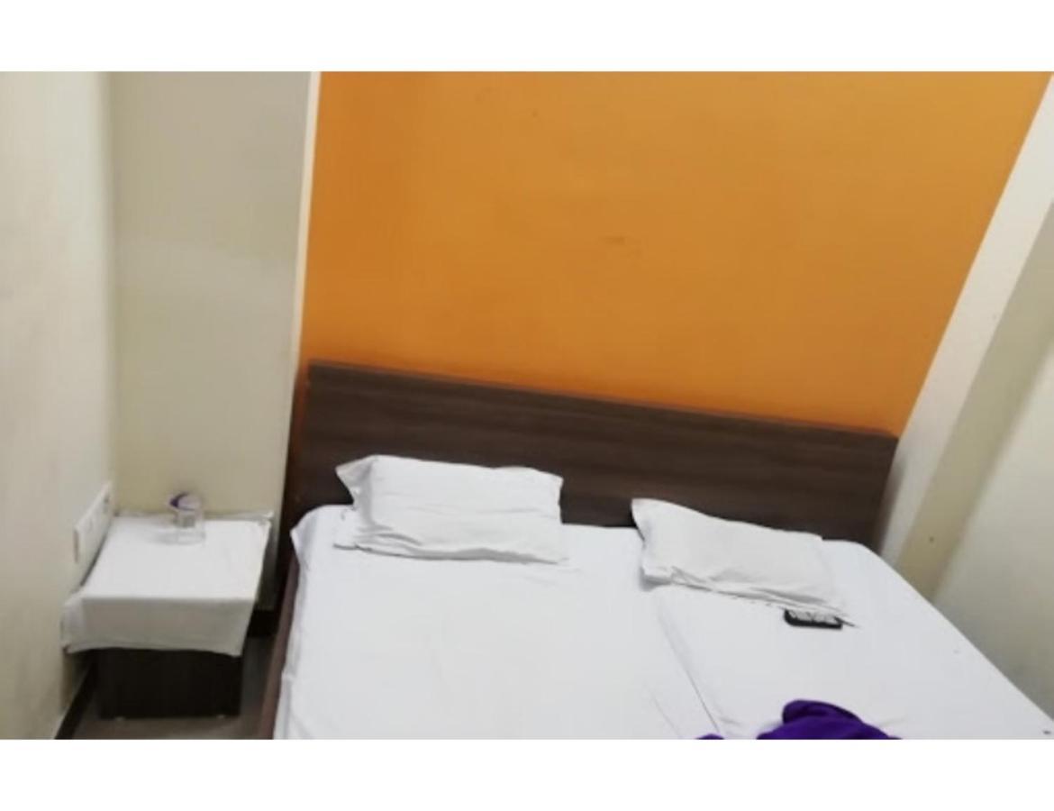 Hotel Adarsh, Ujjain Exterior foto